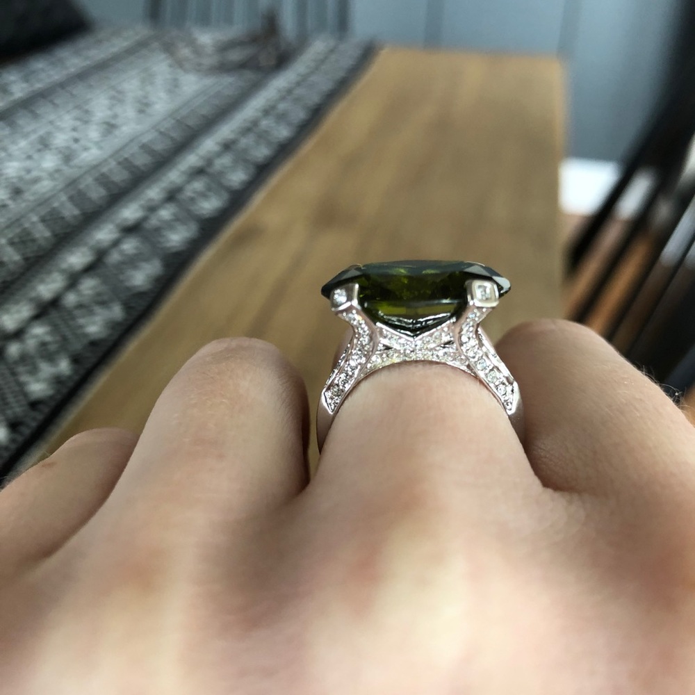 Emerald Cocktail Ring - Picture 3 of 5